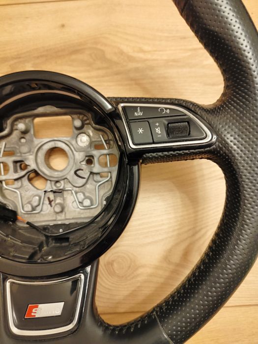 Kierownica audi A6 C7 S-line multifunkcja, skóra, pikowana