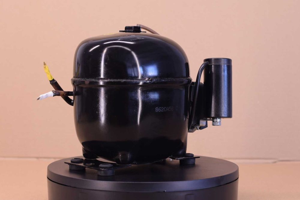 Компресор холодильний Б/В Embraco Aspera NEK6210U (Ембрако Аспера)