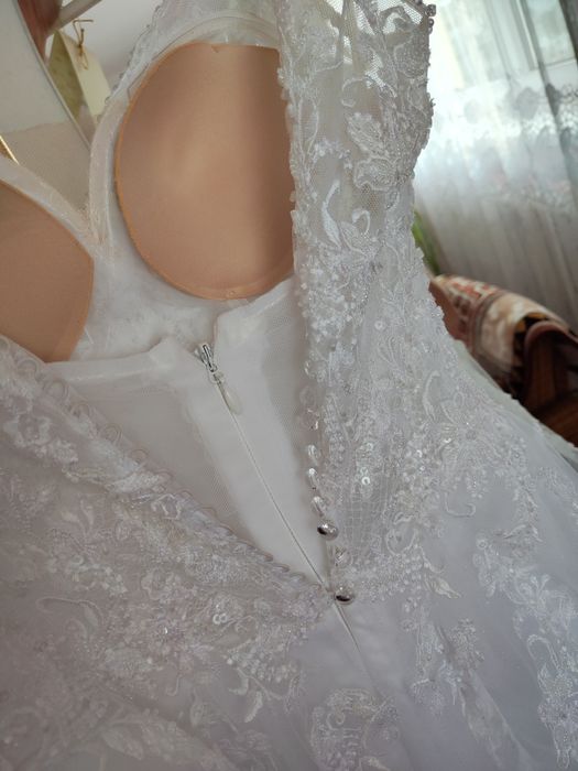 Suknia ślubna Muriel biała koronka diamenciki brokat ramiączka