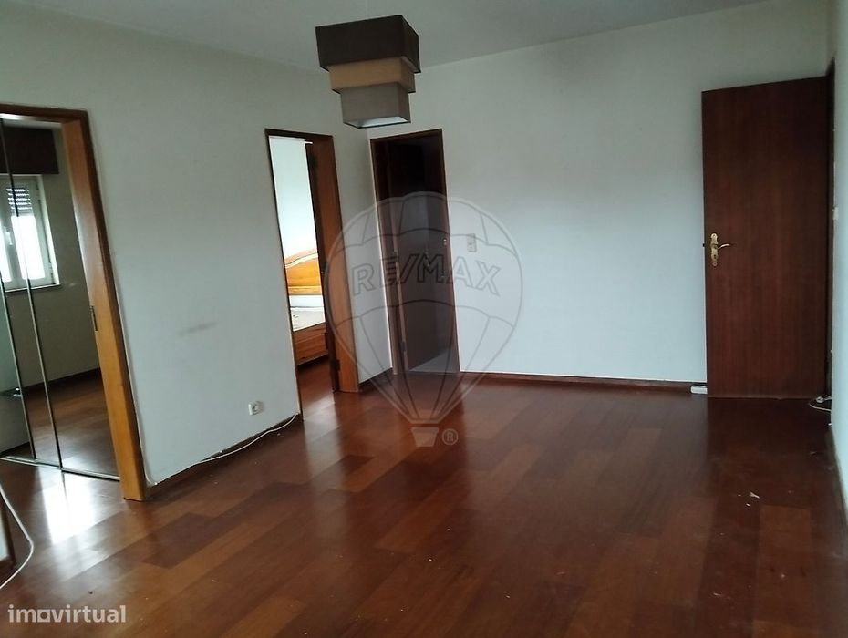 Apartamento T2 para venda — Santo António Dos Cavaleiros E Frielas, Lisboa
