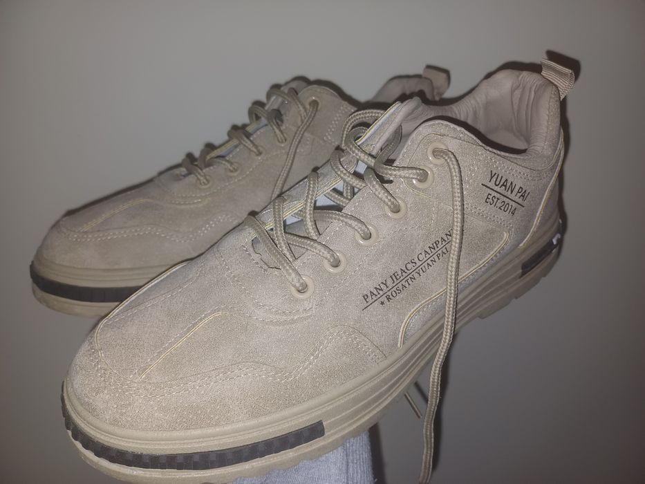 Чоловічі  кросівки