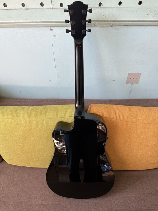 Продам гітару Lag DT66 dce