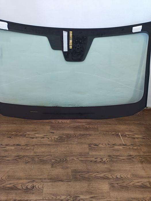 Продам лобовое стекло на MAZDA CX30,CX9 2020год  Mazda 3,6 под роекцию