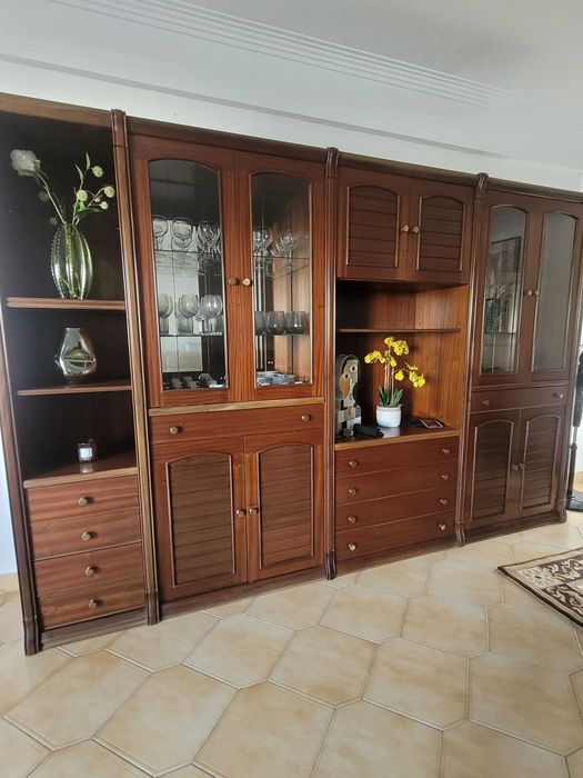 Movel de sala em mogno