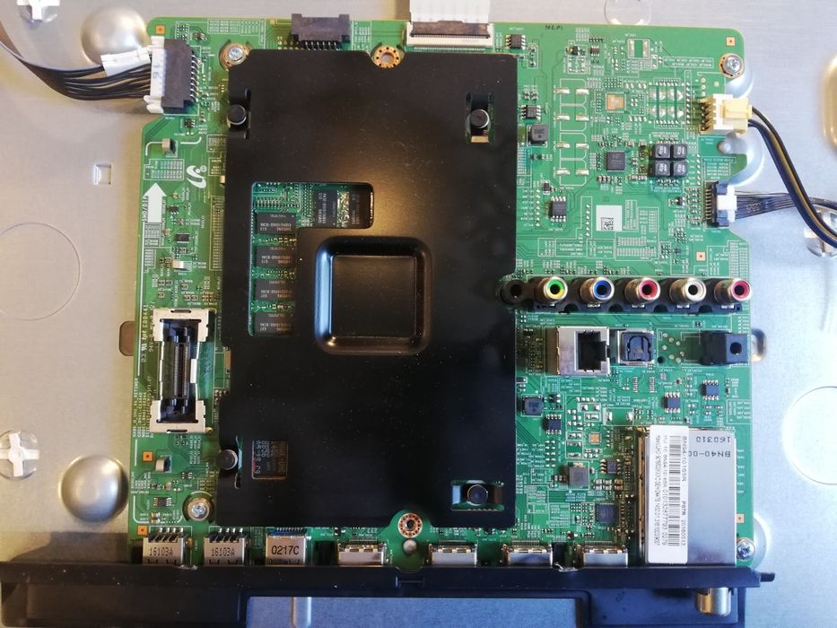 Продам телевізор Samsung UE50JU6800K  (бита матриця )