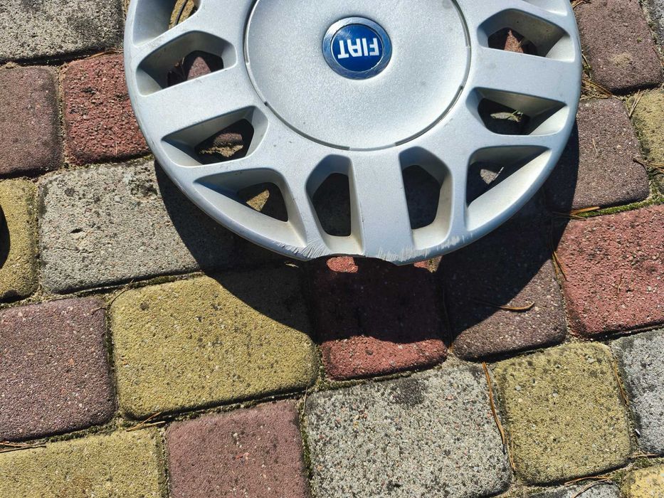 Sprzedam 5szt oryginalnych 15" calowych kołpaków samochodowych