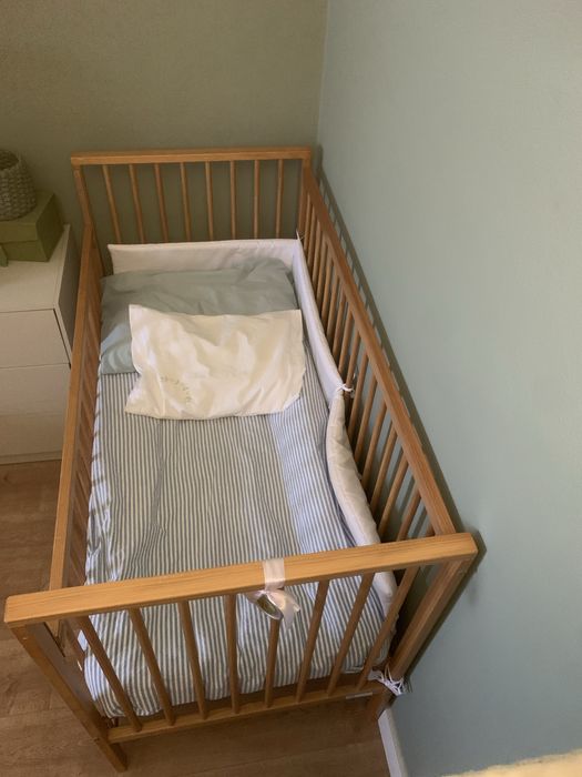 Cama de grades como nova + colchão