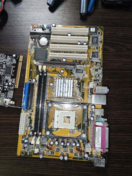 Запчастини для комп'ютера