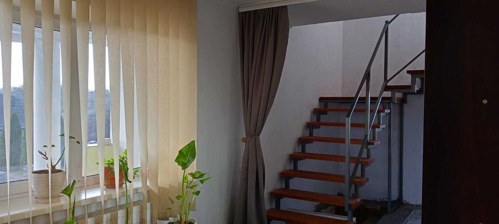 Будинок в екологічній, спокійній місцевості біля річки та заповідника