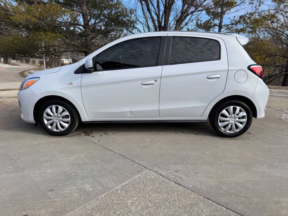 Mitsubishi Mirage ES      2021