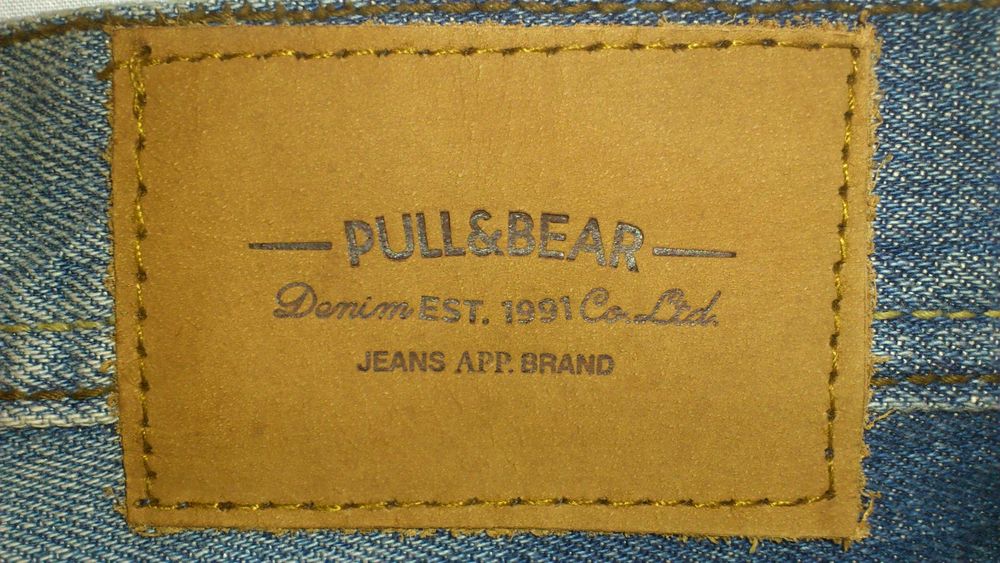 Джинсы PULL&BEAR, SIZE 38. ПОТ-50, дл-112 см. НОВЫЕ,с витрины испанского бутика PULL&BEAR светло-синие. Фэйд фабричный.