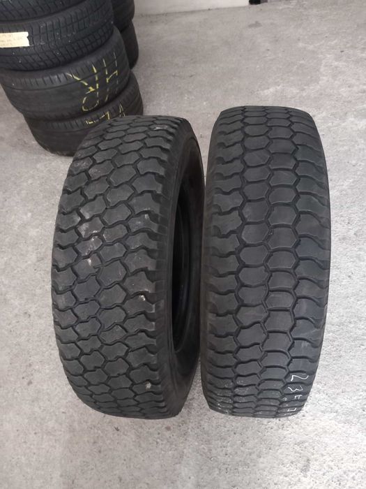 2 Pneus 235/75R15 4x4 Goodyear