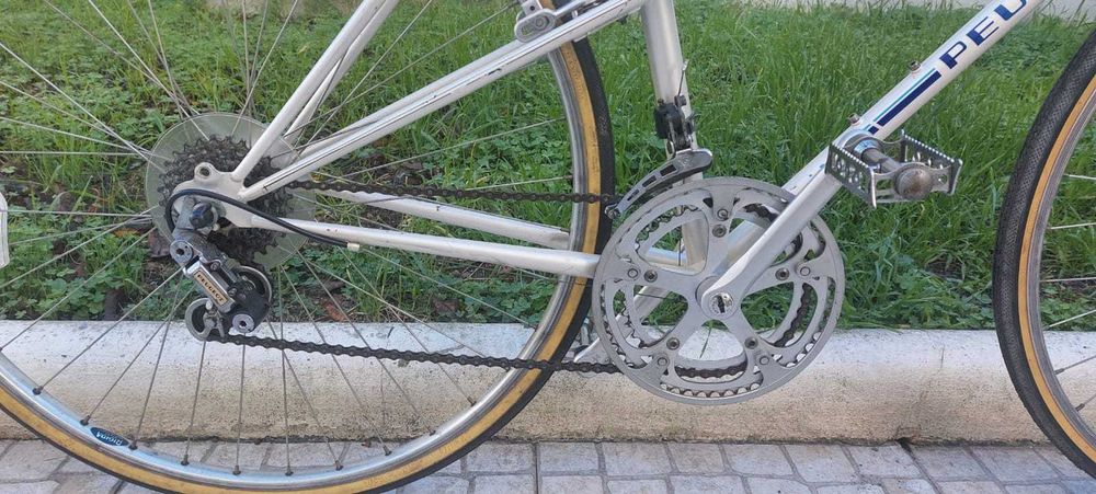 Bicicleta Peugeot  vintage mixte branco perola roda 28 
Tamanho 50