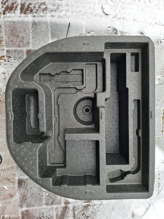 Wkład bagażnika Yaris III styropian