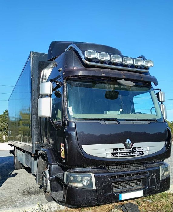 Camião, pesado de mercadorias em bom estado.