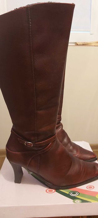 długie bordowe kozaczki