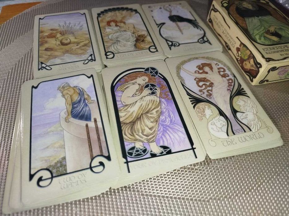 Карти таро ефірних видінь (ethereal visions tarot), без золодіння.