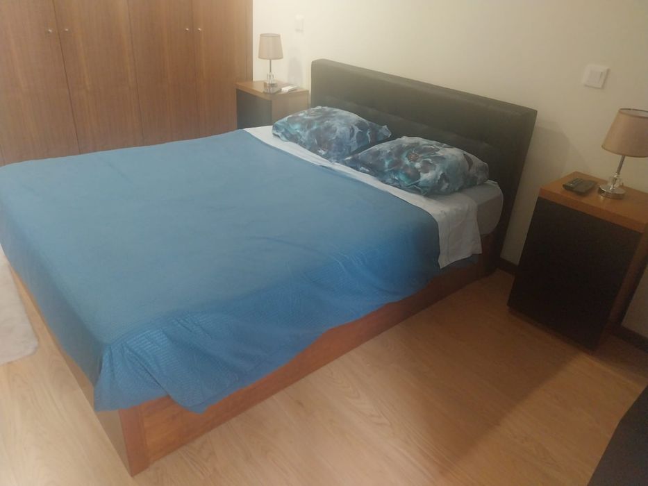 Cama casal como nova