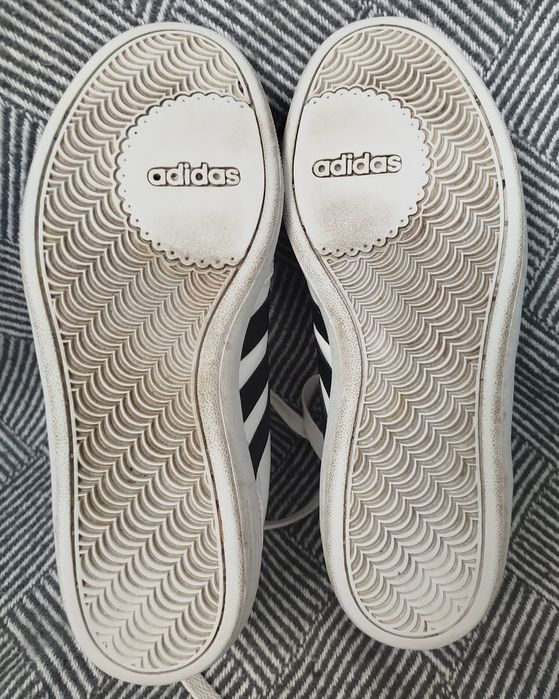 Кросівки Adidas 37р