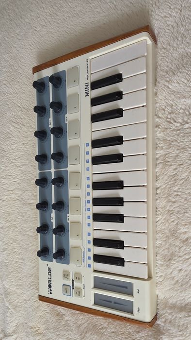 World Mini midi controller