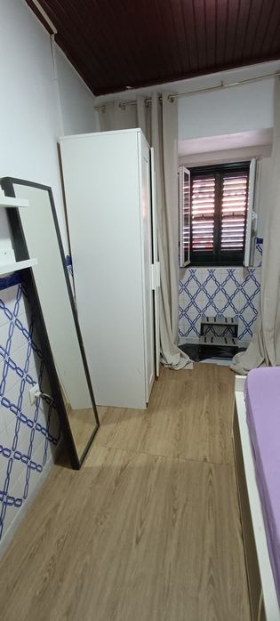 Quarto janela luminoso