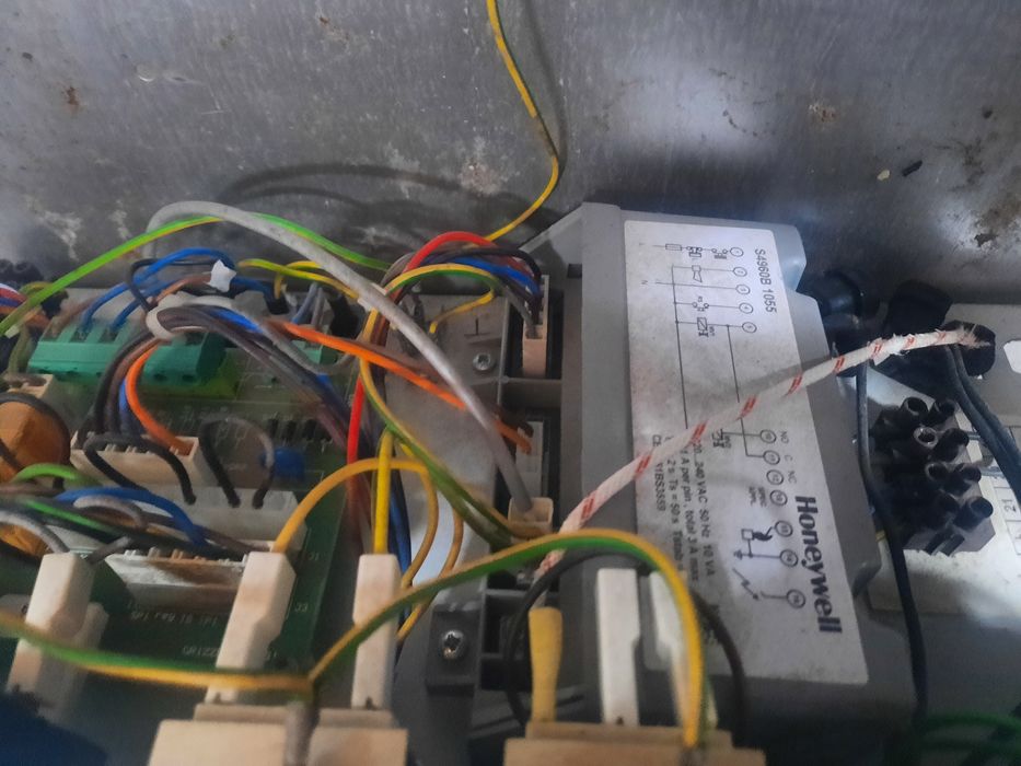 Промисловий газовий котел ((можна на дрова переробити)1000м2 Італія