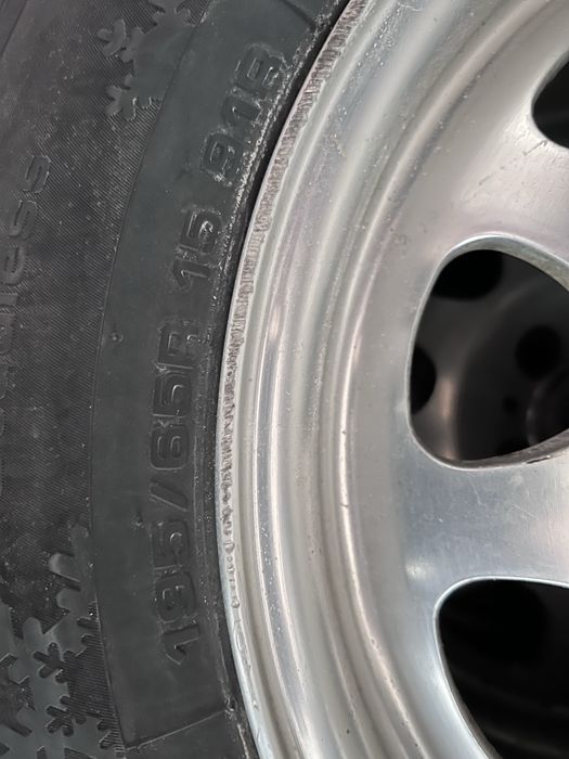 Зимова резина на дисках BMW e36 R15