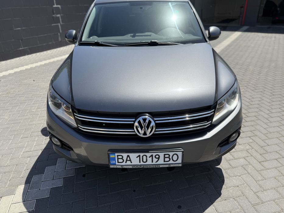 VW Tiguan рестовий (не фарбований)