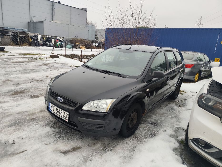 Ford Focus MK2 Kombi + Hak