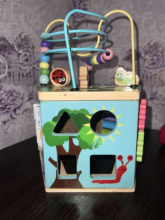 Развивающая игрушка куб