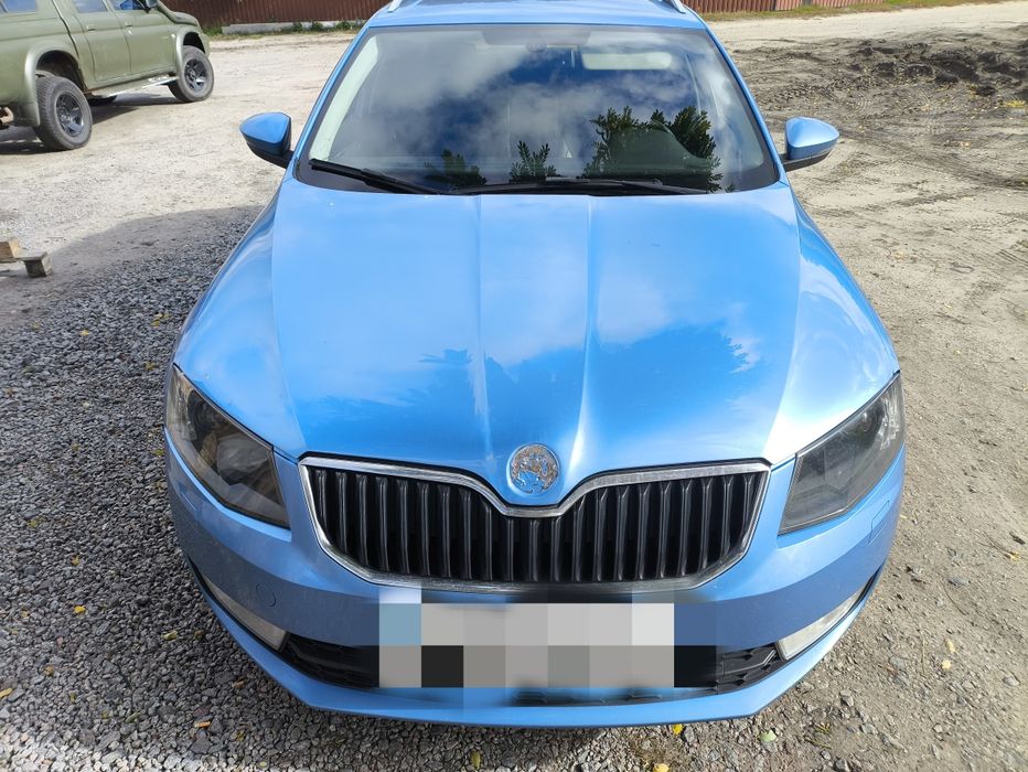 Капот Skoda octavia a7 дорест LQ5X