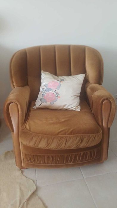 Conjunto de sofás, 1 sofá-cama de 3 lugares e e individuais