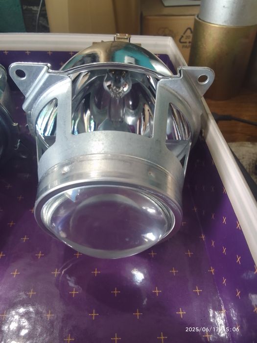 Штатні лінзи фар Renault Captur 2016 року