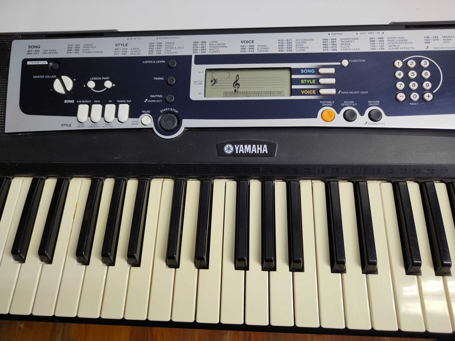 Keyboard YAMAHA YPT-210 uszkodzony