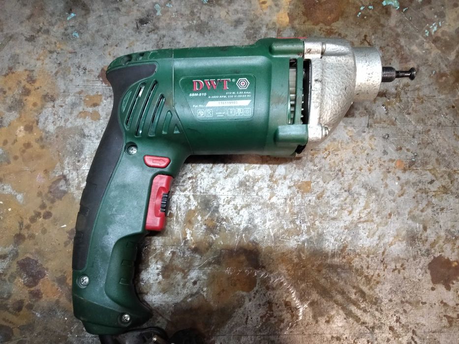 Дрель ударная DWT 810Вт