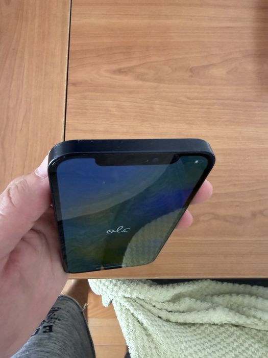 Iphone 12 em bom estado