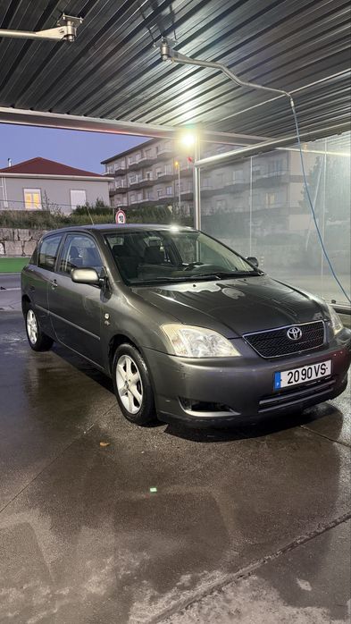 Toyota Corolla 2.0 D4d e12 2003 foto 2