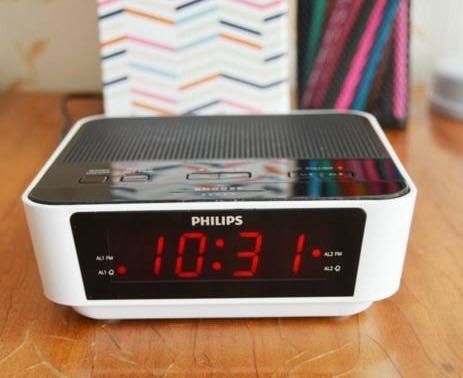 Продам електронний годинник-радіо Philips AJ3115/12