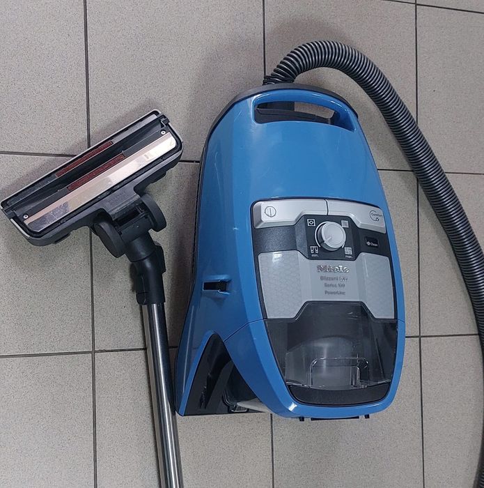 Пилосос Miele Blizzard CX 1