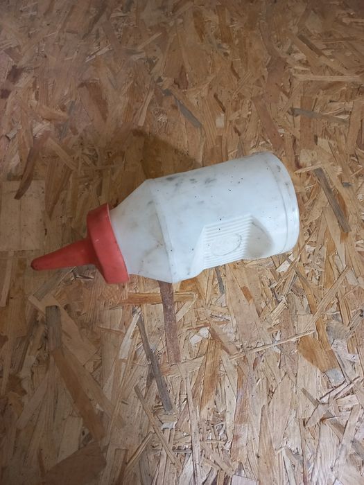 Пляшка для поїння телят