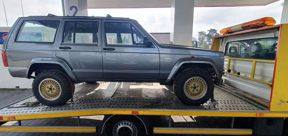 Jeep Cherokee