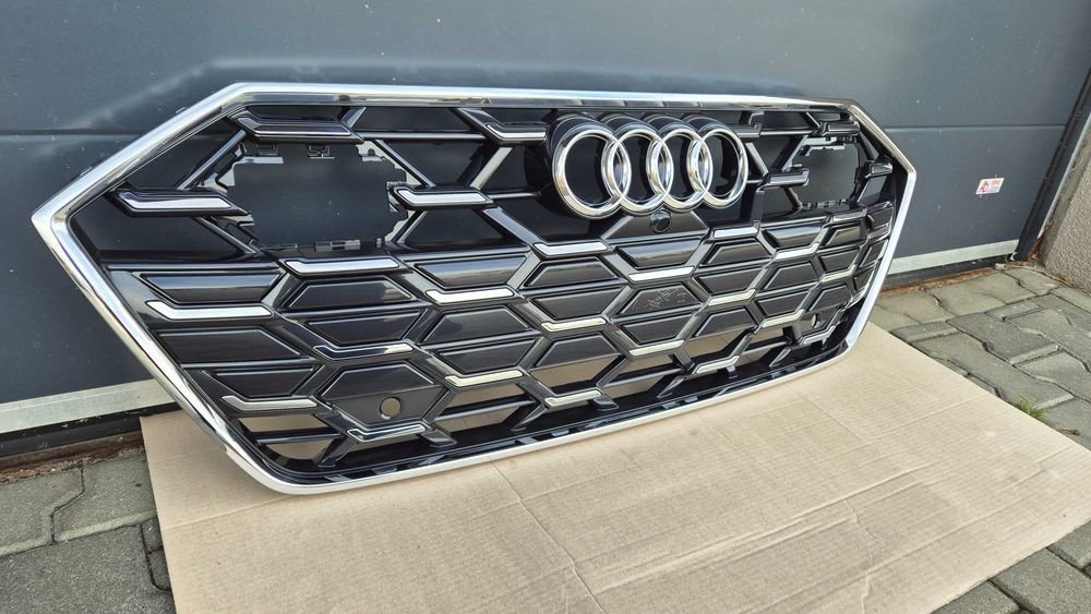 Atrapa chłodnicy GRILL Audi A7 C8 4K LIFT S-LINE OE 4K8 ORYG. NOWA !!
