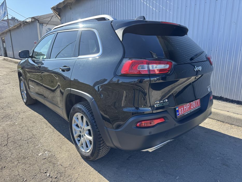 Jeep Cherokee 2.2 d 4*4 з Швейцарії