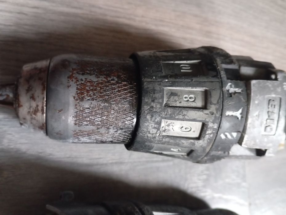 Запчасти от шуруповерта Milwaukee