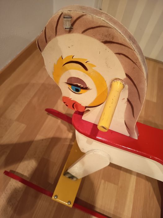 Cavalo de baloiço vintage