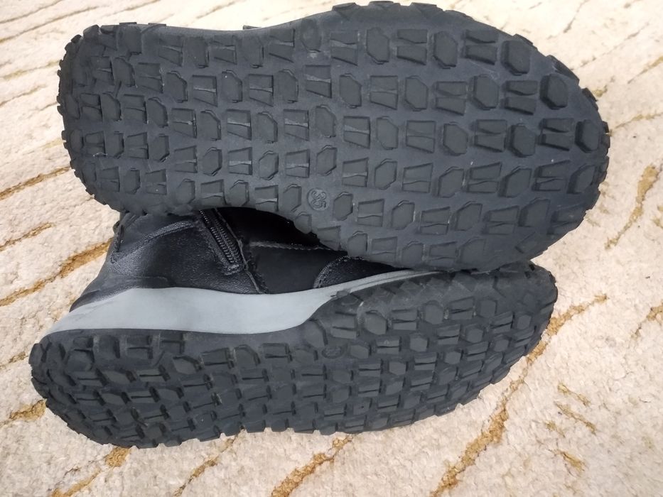 Ботинки зимние на мальчика р.35, по стельке 22,5см сапоги зима