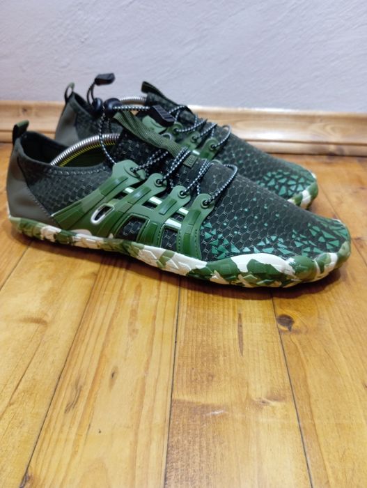 Кросівки дихаючі для походів плавання 44