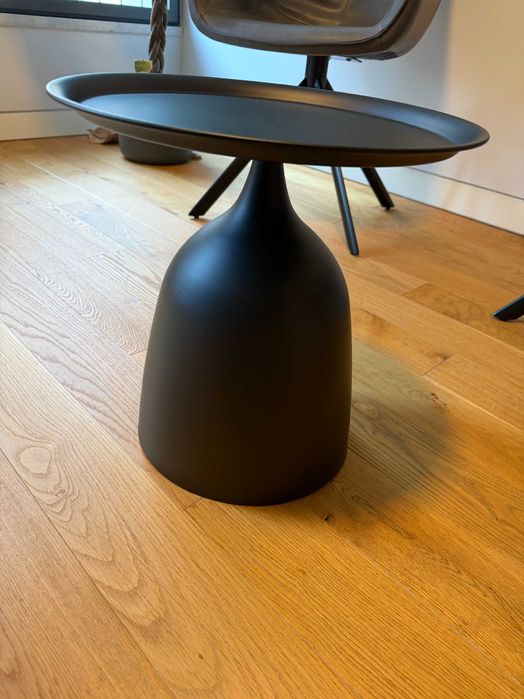 Mesa de Apoio Moderna em Metal Preto – Como Nova