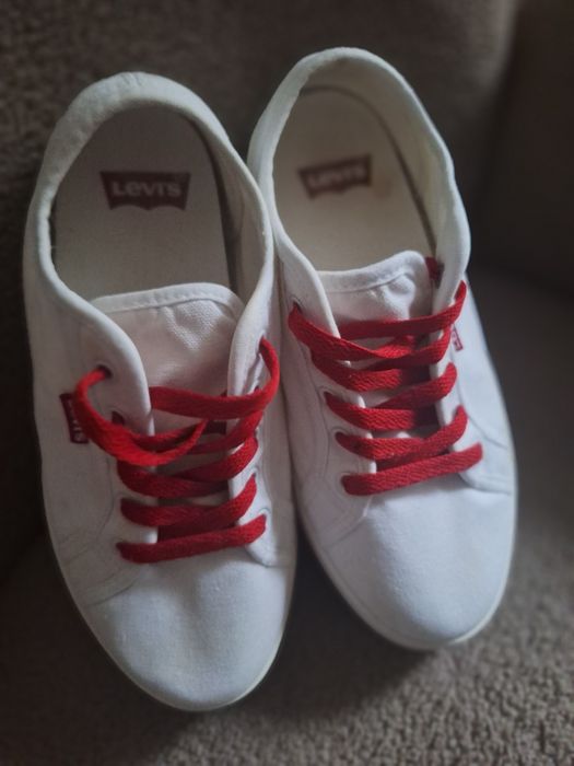 Levi's   białe trampki
