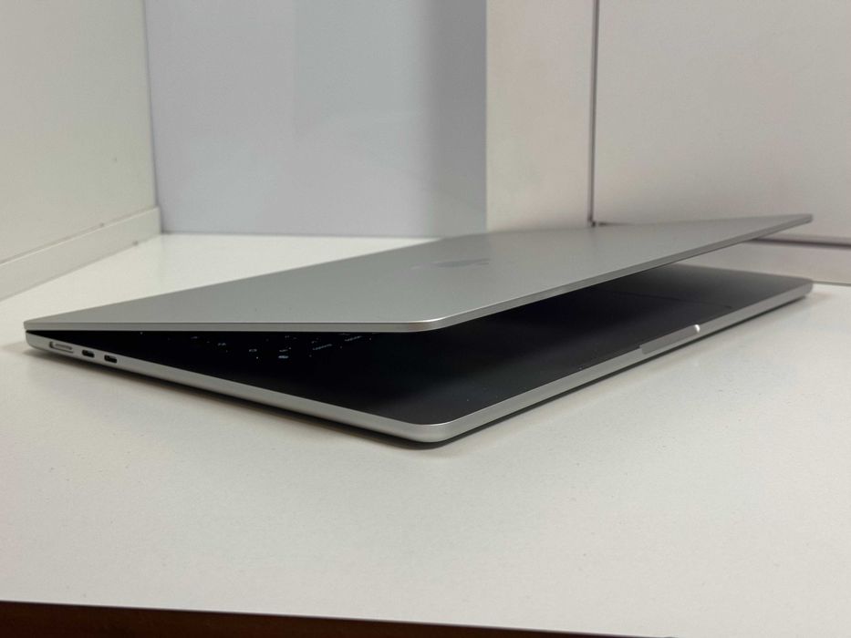 MacBook Air 15 2023 M2 98% Kondycji 8GB 256GB Super Stan Pudło Gwaranc